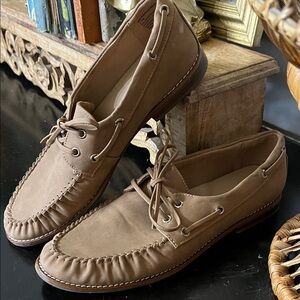 Tommy Bahama Nahara boat shoes Sz 7.5 EUC